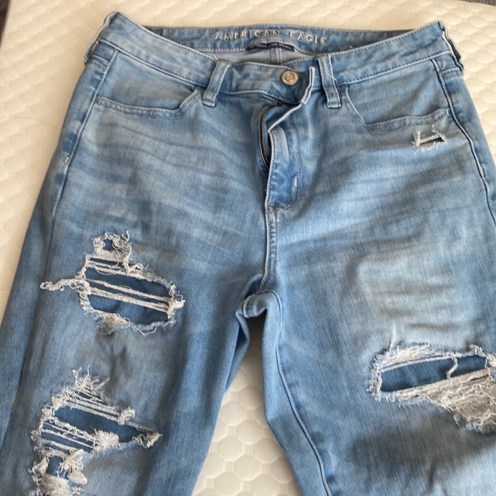 AE- American Eagle distressed skinny women’s jeans size 10